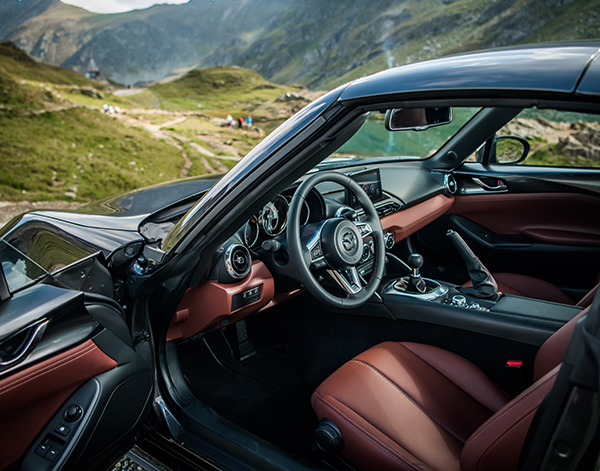 Mazda-MX5-RF-Interieur-Cockpit