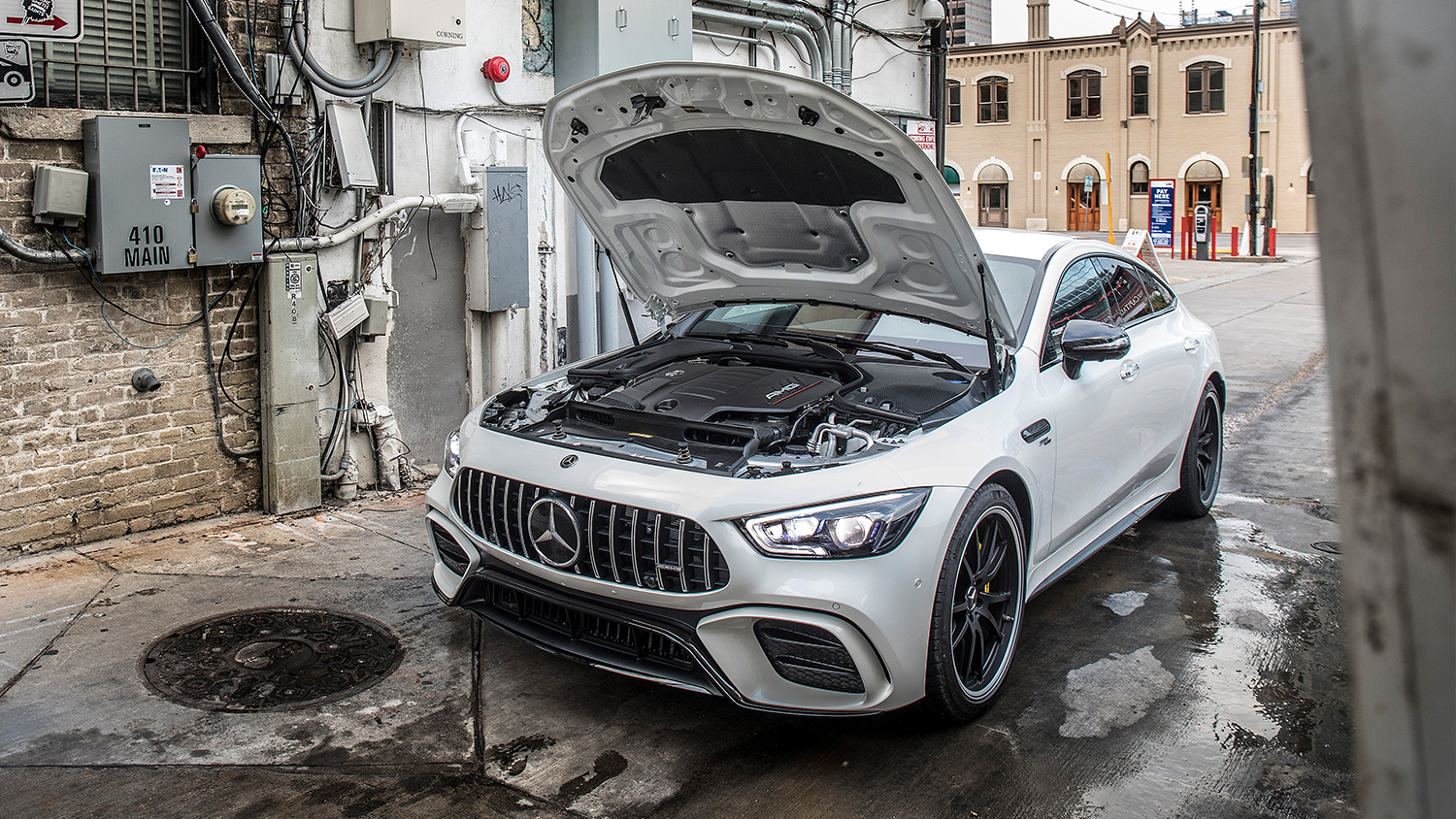 AMG-GT-Coupe-Exterieur-Motor