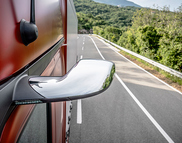 Actros-Exterieur-Kamera-Mirror-Cam-Mercedes-Benz