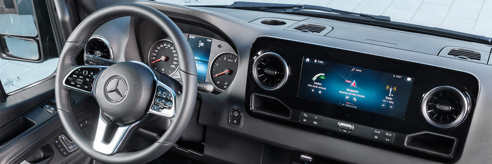 https://www.sueverkruep.de/mercedes-benz/wp-content/uploads/sites/2/2019/09/Sprinter-Tourer-Cockpit.jpg