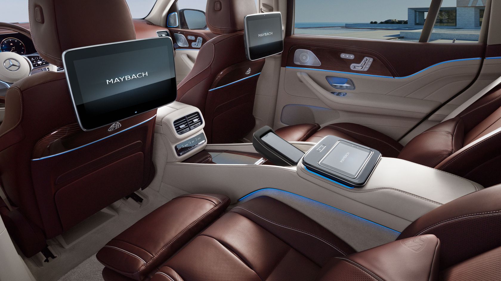 Mercedes-Benz-Maybach-GLS-Fond-Interieur-Exclusive-Mittelkonsole-Multimedia-first-class