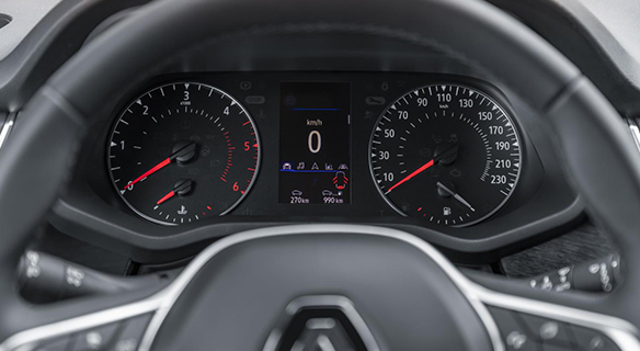 Renault-Traffic_Int_01
