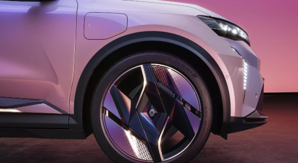 Renault Scenic-9-Renault