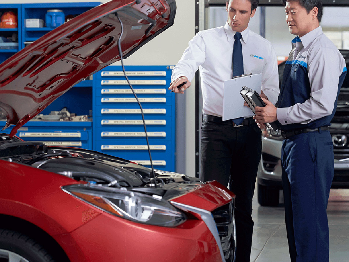 Mazda Werkstatt Service Teile Zubehör Süverkrüp